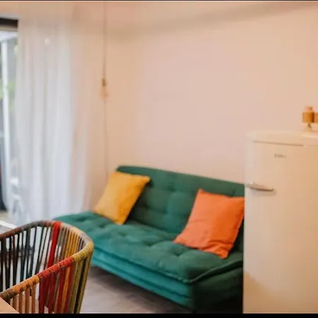 Gemuetliche Zentrumsnahe Wohnung, Eigene Terrasse *