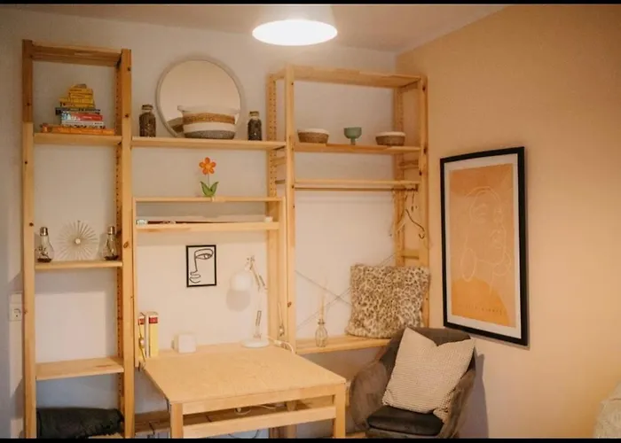 Gemuetliche Zentrumsnahe Wohnung, Eigene Terrasse Appartement Cologne