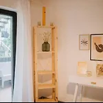 Gemuetliche Zentrumsnahe Wohnung, Eigene Terrasse