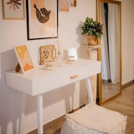 Gemuetliche Zentrumsnahe Wohnung, Eigene Terrasse Apartament Kolonia