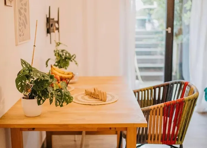 Gemuetliche Zentrumsnahe Wohnung, Eigene Terrasse *